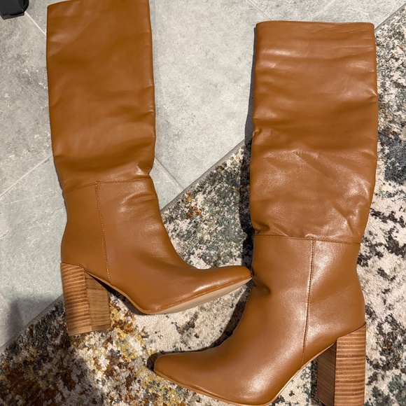 Billini Lakira Boot Size 8 - Picture 1 of 6